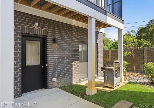 Photo 3 of Condo for sale at 8130 Allor Landing, Brighton, MI 48114 9387 | MLS# 61020380 | Listing updated on 2026-08-30