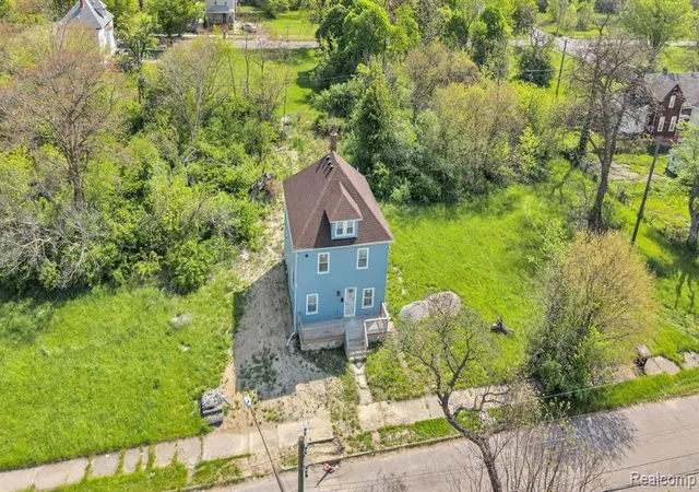 3rd image of 4846 Mckinley St, Detroit, MI 48208 1840 | MLS# 61000290