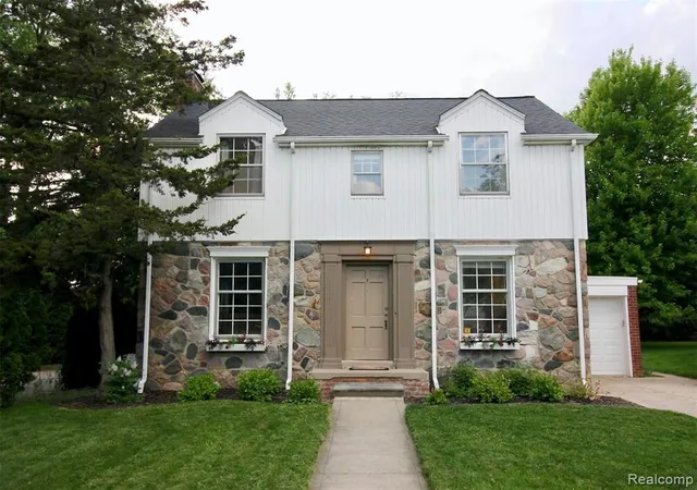 1st image of 27145 Eldorado Pl, Lathrup Village, MI 48076 | MLS# 21616404
