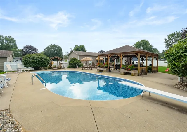2nd image of 47260 Klett Rd, Paw Paw, MI 49079 | MLS# 70543667