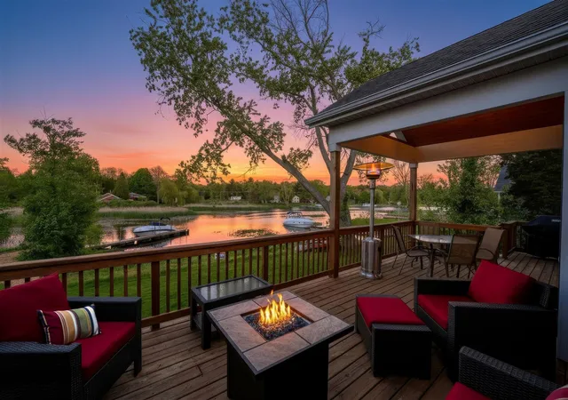 Photo 2 of Sale Pending at 17940 Cove St, Spring Lake, MI 49456 | MLS# 70555431 | Listing updated on 2026-08-31