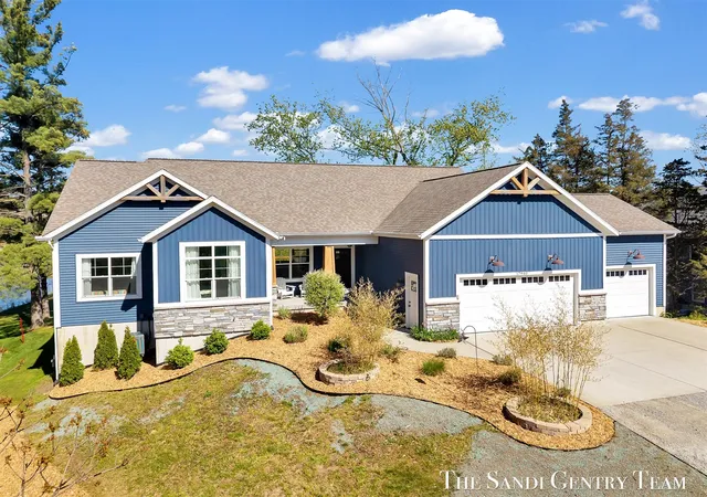 Photo 3 of Sale Pending at 17940 Cove St, Spring Lake, MI 49456 | MLS# 70555431 | Listing updated on 2026-08-31