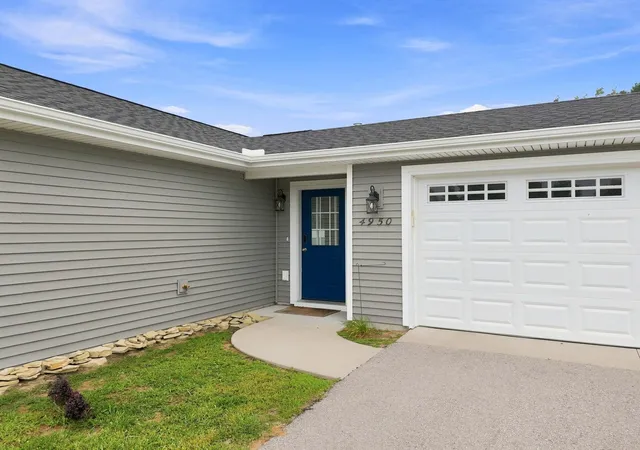 Photo 3 of Single family home for sale at 4950 Meadowlark Ln, Traverse City, MI 49685 | MLS# 80072056 | Listing updated on 2026-09-17