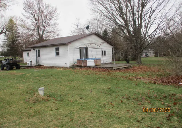 Homes for sale in Otter Lake, MI | 5792 Howell Rd, Otter Lake, MI 48464 | MLS# 50203437