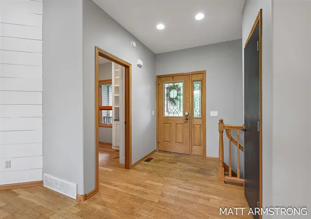 3rd image of 2135 Hilltop View Dr, Dorr, MI 49323 | MLS# 70537639