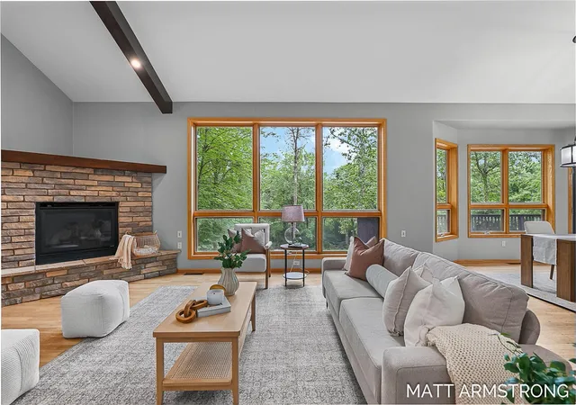 5th image of 2135 Hilltop View Dr, Dorr, MI 49323 | MLS# 70537639