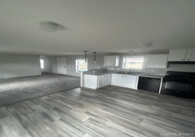 Photo 12 of Manufactured home for sale at 55 E Riling St, Gwinn, MI 49841 | MLS# 50215149 | Listing updated on 2026-08-18