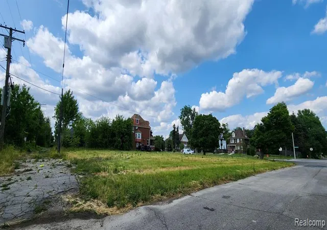 Photo 1 of Land for sale at 885 E Grand Blvd, Detroit, MI 48207 | MLS# 60230175 | Listing updated on 2026-07-21