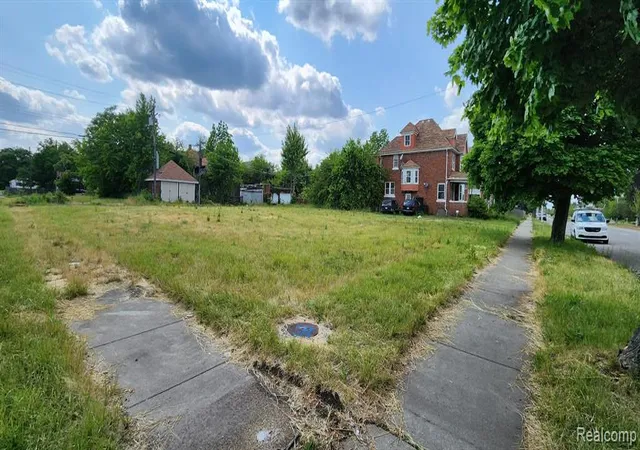 Photo 3 of Land for sale at 885 E Grand Blvd, Detroit, MI 48207 | MLS# 60230175 | Listing updated on 2026-07-21