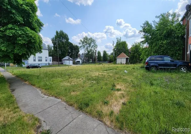 Photo 3 of Land for sale at 885 E Grand Blvd, Detroit, MI 48207 | MLS# 60230175 | Listing updated on 2026-07-21
