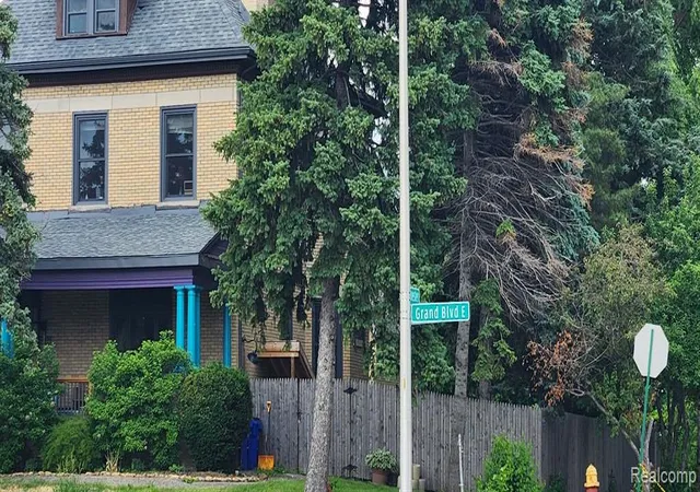 Photo 4 of Land for sale at 885 E Grand Blvd, Detroit, MI 48207 | MLS# 60230175 | Listing updated on 2026-07-21