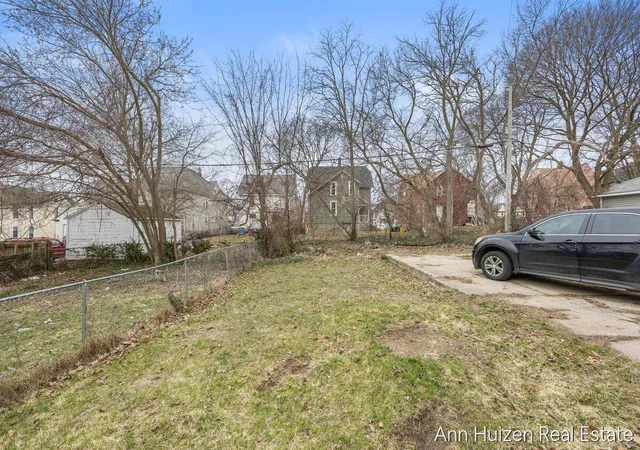 Homes for sale in Grand Rapids, MI | 727 Union Ave, Grand Rapids, MI 49503 | MLS# 70521956