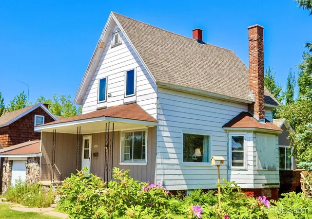 Photo 1 of Single family home for sale at 26248 E Pine St, Calumet, MI 49913 | MLS# 50215882 | Listing updated on 2026-08-26