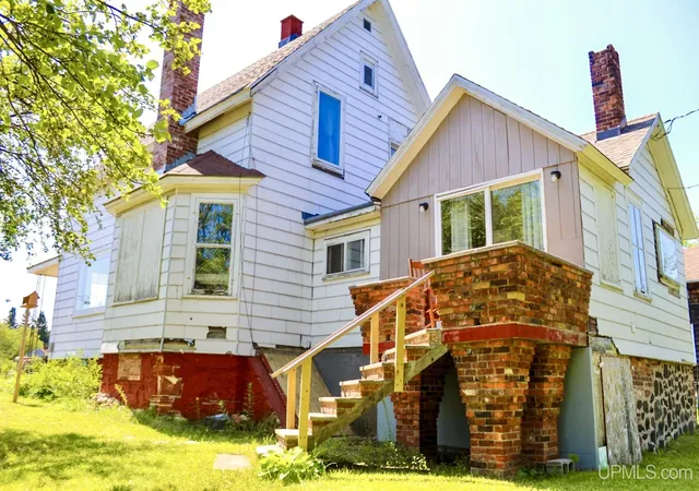 Photo 2 of Single family home for sale at 26248 E Pine St, Calumet, MI 49913 | MLS# 50215882 | Listing updated on 2026-08-26