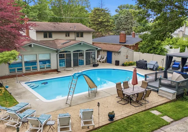 Photo 2 of Sale Pending at 37402 Radde St, Clinton Township, MI 48036 | MLS# 61019988 | Listing updated on 2026-08-18