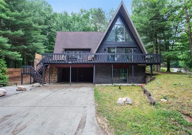 Homes for sale in Stanwood, MI | 11969 Wellington Dr, Stanwood, MI 49346 | MLS# 70498805