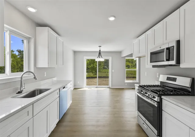 2nd image of 31529 Augusta Dr #72, Romulus, MI 48174 | MLS# 70524630