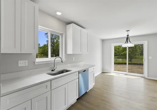 3rd image of 31529 Augusta Dr #72, Romulus, MI 48174 | MLS# 70524630