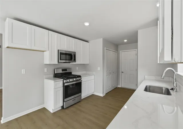 5th image of 31529 Augusta Dr #72, Romulus, MI 48174 | MLS# 70524630