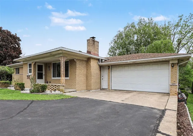 Homes for sale in Ray, MI | 59126 Romeo Plank Rd, Ray, MI 48096 | MLS# 70533920
