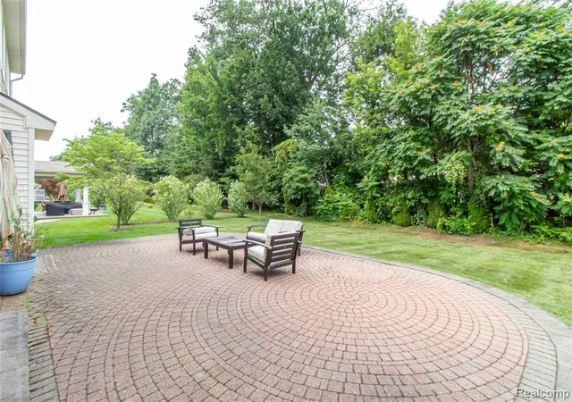 62nd image of 2221 Mayflower, Troy, MI 48085 | MLS# 61019376