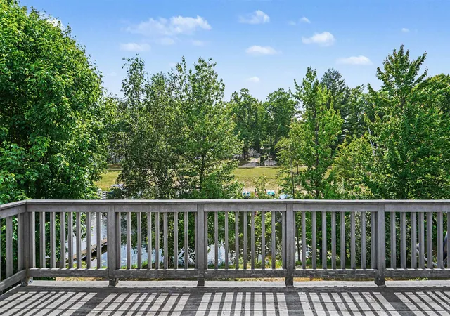 3rd image of 4181 Edgewater Dr, Harrison, MI 48625 | MLS# 50211171