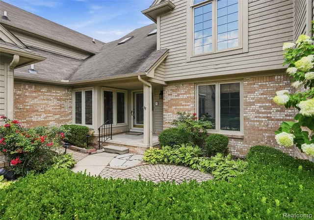 3rd image of 16905 Coral Ln, Macomb, MI 48042 | MLS# 61020440