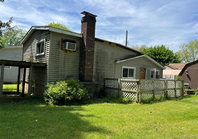 Homes for sale in Columbiaville, MI | 180 Fonda Dr, Columbiaville, MI 48421 | MLS# 60995337