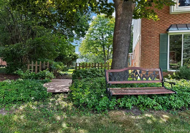 Photo 3 of Sale Pending at 2427 Red Maple Ct, Troy, MI 48098 2225 | MLS# 61025103 | Listing updated on 2026-08-30