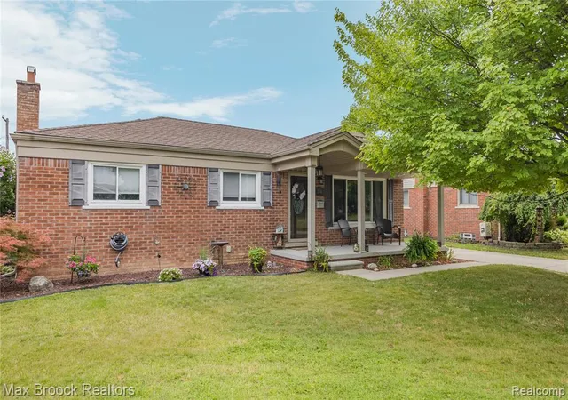 2nd image of 2741 Longmeadow Dr, Trenton, MI 48183 | MLS# 61021581