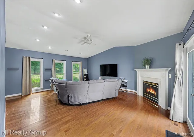 Photo 5 of Sale Pending at 3426 Hadden Rd, Rochester, MI 48306 | MLS# 61020353 | Listing updated on 2026-08-29