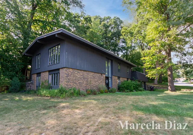 Photo 4 of Single family home for sale at 3431 Tricklewood Dr, Grand Rapids, MI 49546 | MLS# 70546716 | Listing updated on 2026-09-11