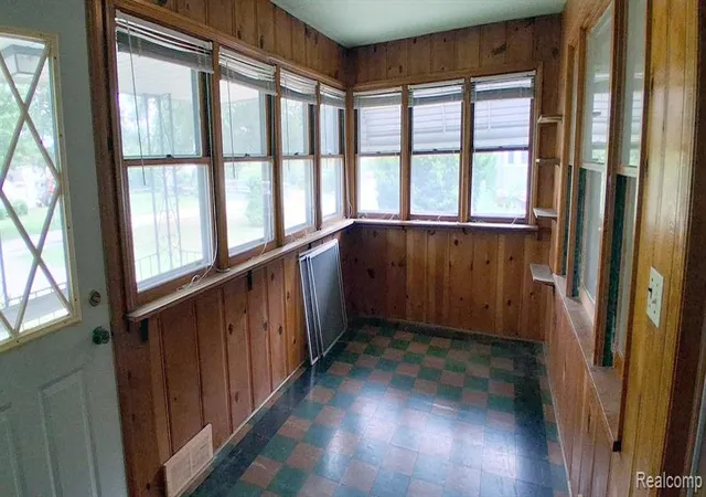 Photo 4 of Single family home for sale at 1810 Thorndale St, Commerce Township, MI 48382 | MLS# 61004550 | Listing updated on 2026-08-16