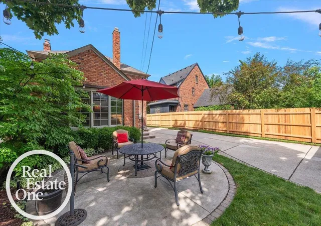 Homes for sale in Grosse Pointe Farms, MI | 305 Moran Rd, Grosse Pointe Farms, MI 48236 | MLS# 50212614