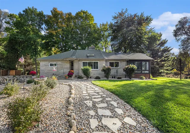 1st image of 1836 Platt St, Niles, MI 49120 | MLS# 70508453