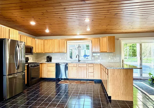 5th image of 10746 Deal Rd, Williamsburg, MI 49690 | MLS# 80072408