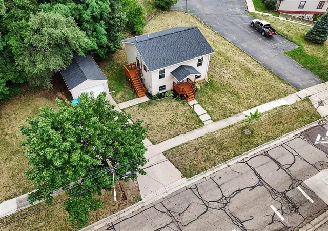 2nd image of 524 Charlotte Ave, Kalamazoo, MI 49048 | MLS# 70552184