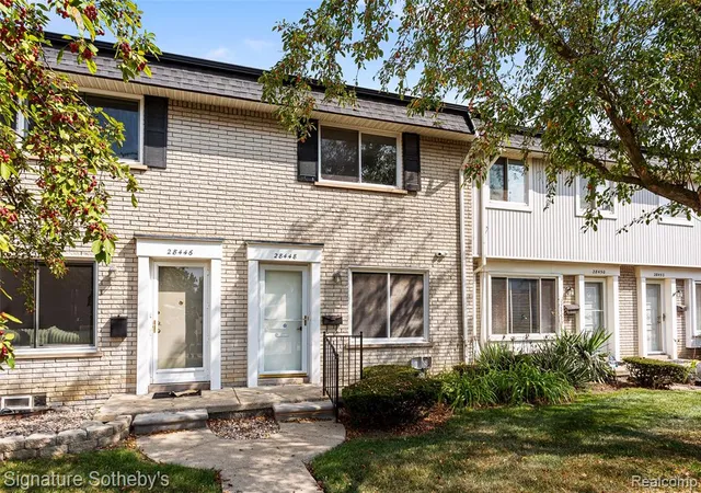 1st image of 28448 Universal, Warren, MI 48092 | MLS# 61023713
