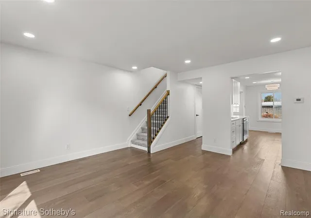 Photo 3 of Condo for sale at 28448 Universal, Warren, MI 48092 | MLS# 61023713 | Listing updated on 2026-08-30