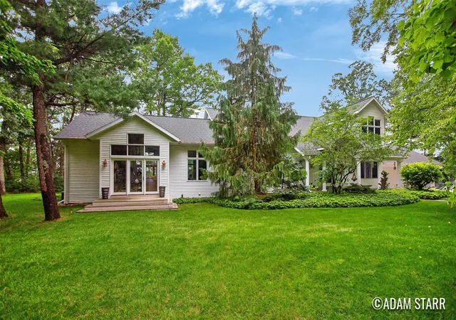 Homes for sale in Newaygo, MI | 3896 Croton Dr, Newaygo, MI 49337 | MLS# 70544127