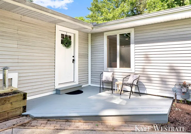 2nd image of 18883 168th Ave, Spring Lake, MI 49456 | MLS# 70551802