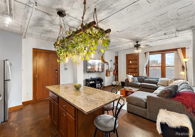 4th image of 78 Watson St, Detroit, MI 48201