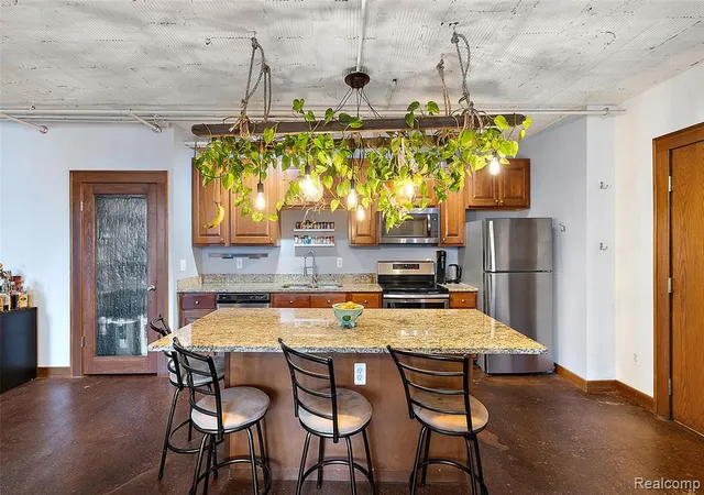 5th image of 78 Watson St, Detroit, MI 48201