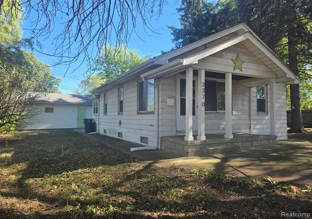 Homes for sale in Ferndale, MI | 3370 Harris St, Ferndale, MI 48220 | MLS# 60976935