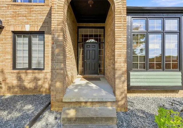 Photo 3 of Single family home for sale at 4509 Peppermill Ln, Lake Orion, MI 48359 2071 | MLS# 61024939 | Listing updated on 2026-09-16