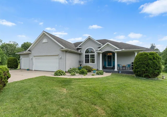 Photo 1 of Single family home for sale at 17883 Paradise Lake, Vandalia, MI 49095 | MLS# 70545157 | Listing updated on 2026-08-26