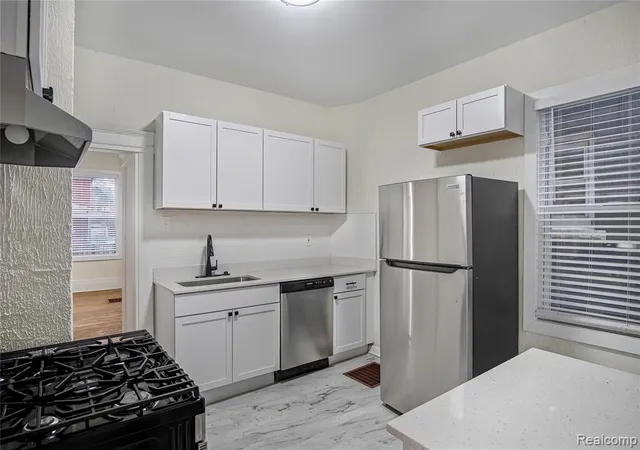 5th image of 427 Melbourne, Detroit, MI 48202 | MLS# 60955072