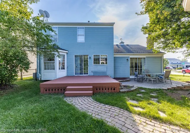 Photo 4 of Sale Pending at 45568 Margate Dr, Macomb, MI 48044 4177 | MLS# 61010905 | Listing updated on 2026-08-30