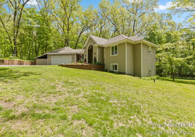 4th image of 2760 Tyler Trl, Lowell, MI 49331 | MLS# 70534816