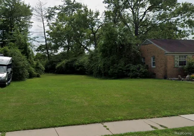1st image of 13201 Oak Park Blvd, Oak Park, MI 48237 3631 | MLS# 61023779